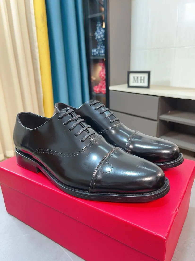 Ex-factory price 560🌸🌸Water dyed cowhide 🆘[Salvatore Ferragamo] Ferragamo’s latest casual business leather shoes for men! Available at counters simultaneously! The fabric is made of specially imported original suede calfskin, and the interior is made of imported water-dyed cowhide. It is absolutely luxurious and leads the fashion trend. Matching code: 38-44 45 customized